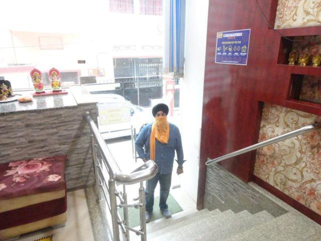 Hotel Bleue Mont Varanasi Exterior photo