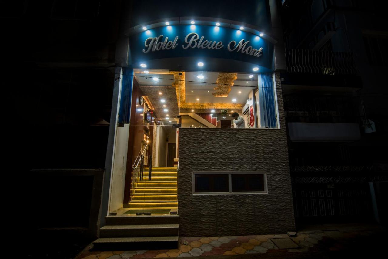 Hotel Bleue Mont Varanasi Exterior photo