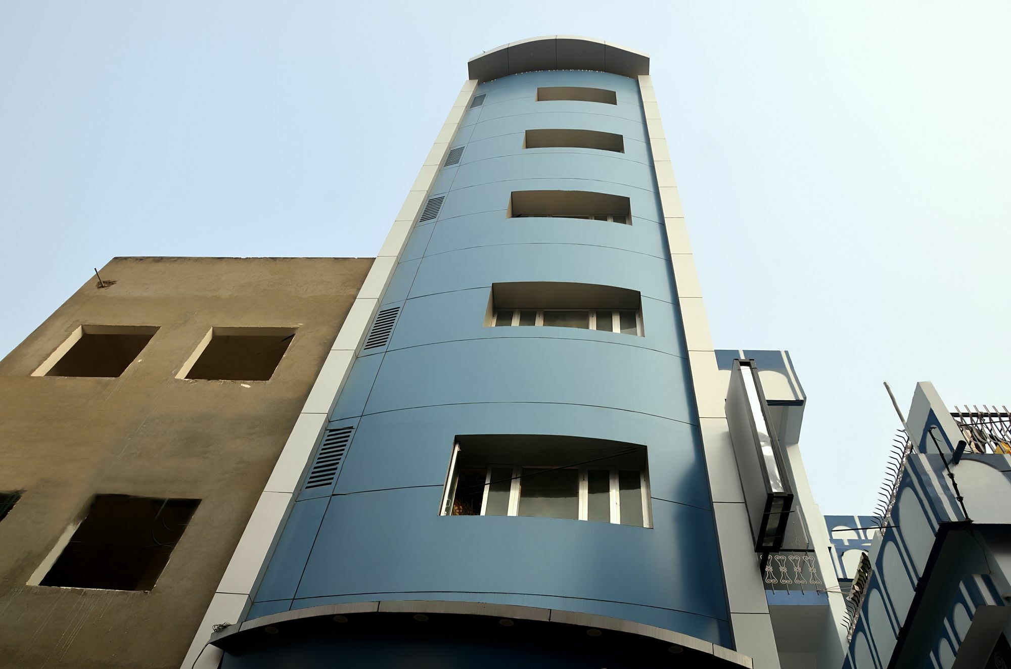 Hotel Bleue Mont Varanasi Exterior photo